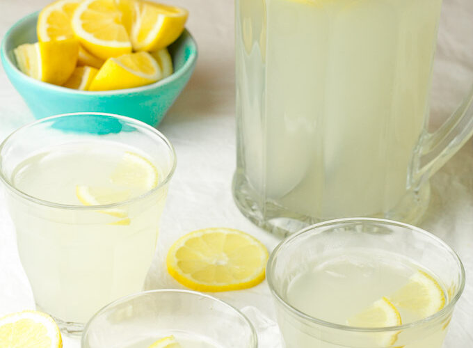 therecipestack-homemade-cloudy-lemonade