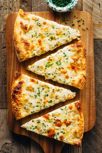therecipestack-the-creamiest-alfredo-pizza