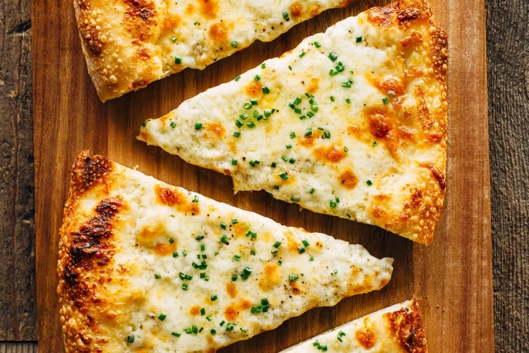 therecipestack-the-creamiest-alfredo-pizza